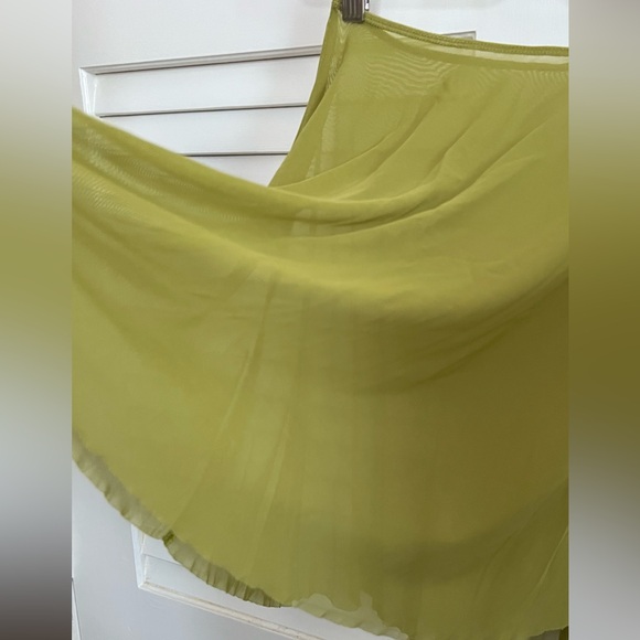 Ballet pull on mesh skirt knee length size Medium - Picture 3 of 3